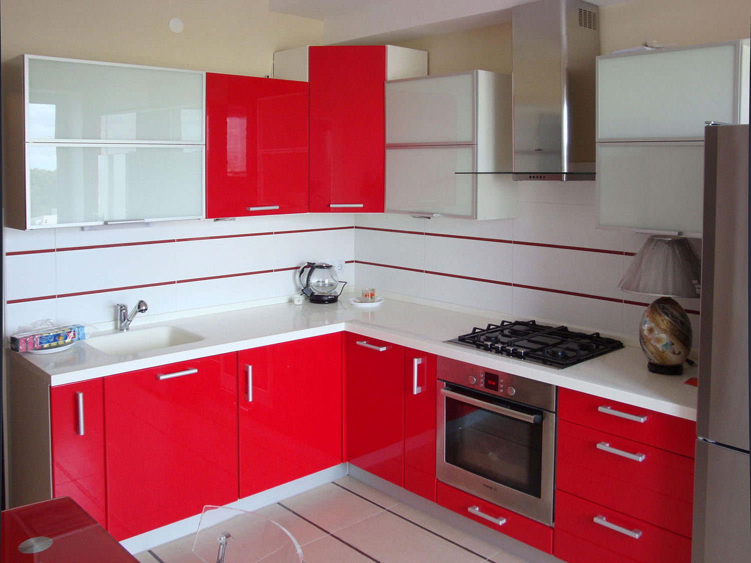 red suite in the kitchen in Khrushchev