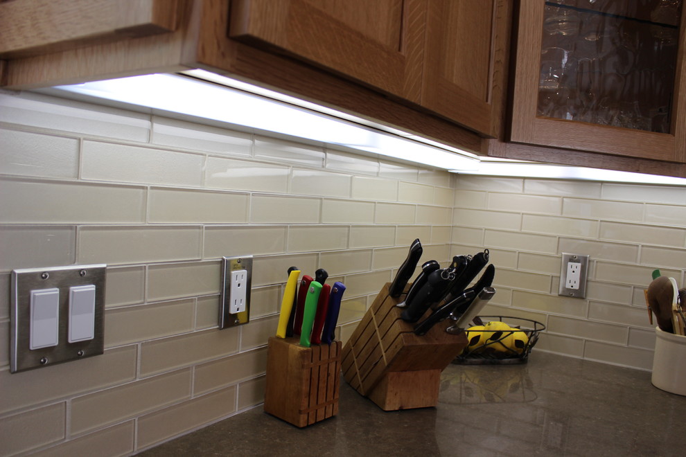glass tile in the kitchen