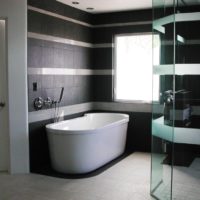 wall decoration in the bathroom with porcelain tiles