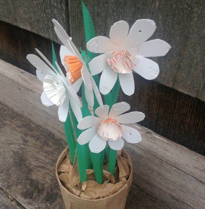 DIY plastic flowers