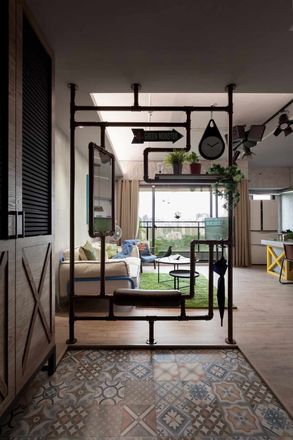 the idea of ​​using partitions in the interior of a house