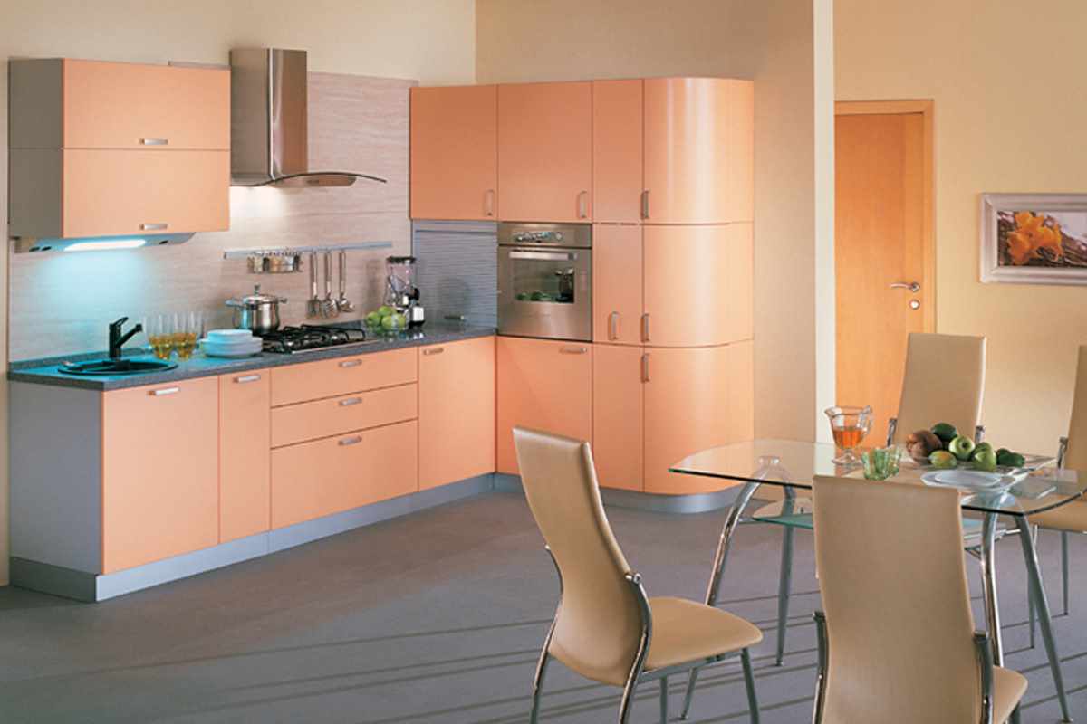a combination of beautiful peach color in the decor of the apartment