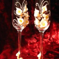 example of a vivid style design of wedding glasses photo