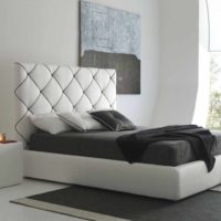 the idea of ​​a bright design of the head of the bed photo