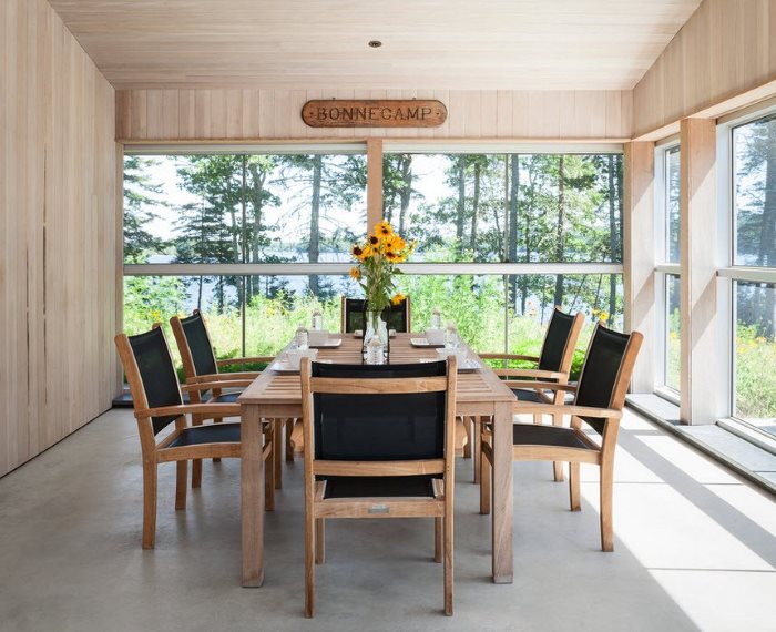 Conception d'une salle à manger sur une terrasse d'été