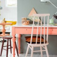 option to combine bright peach color in the design of the apartment photo
