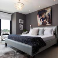 Un esempio di una bella decorazione dello stile delle pareti nella foto della camera da letto