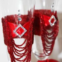 an example of unusual decoration of the style of wedding glasses picture