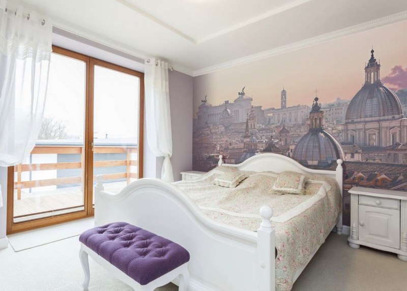 Design of a bedroom in white and lavender color