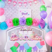 Decorating a children's room for a girl's birthday