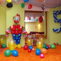 Balloon clown for baby's birthday