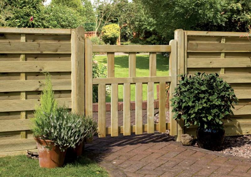 Front fence with solid wood wicket