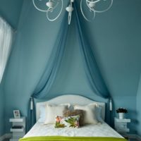 Canopy over the head of the bed in the design of the bedroom