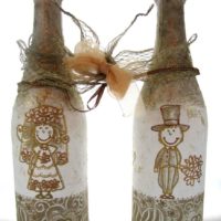 DIY champagne bottle painting