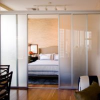 Sliding translucent partition in the bedroom