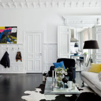 White living room with stucco elements