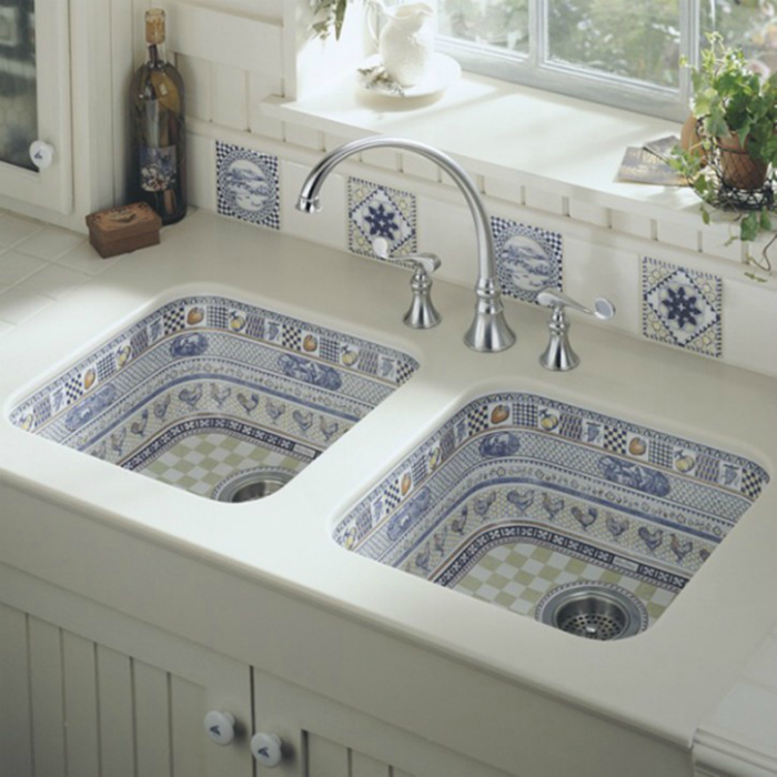 Mosaic-coated kitchen sink