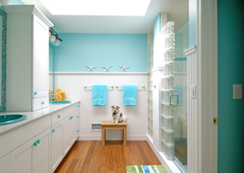 Mint color in the design of the bathroom