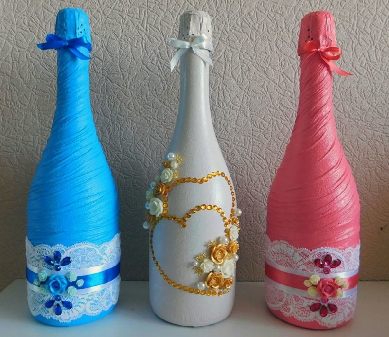 Do-it-yourself champagne set for wedding decor