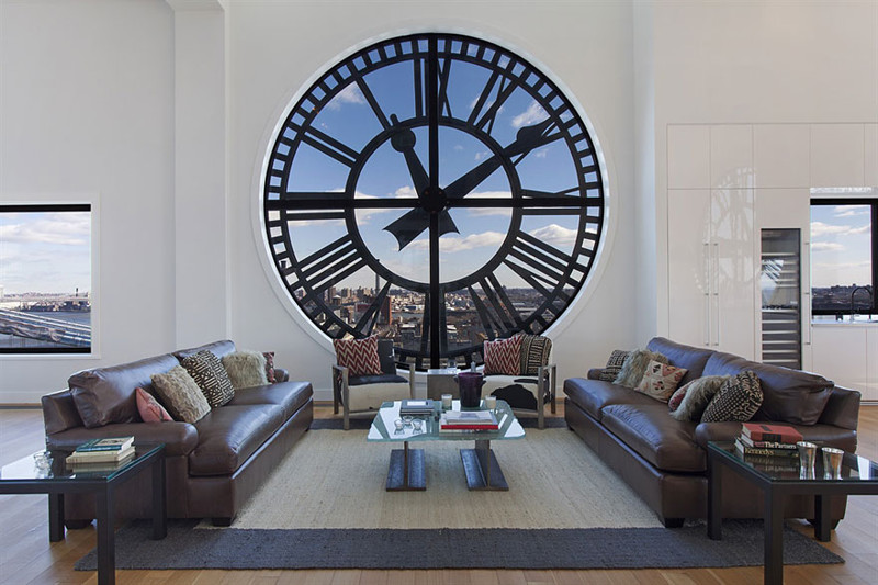 Original window in the shape of a living room clock