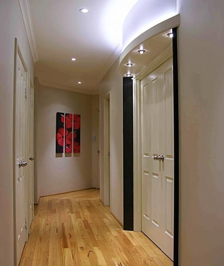 Narrow corridor lighting design of a city apartment