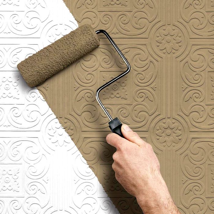 Roller coating of paintable wallpaper