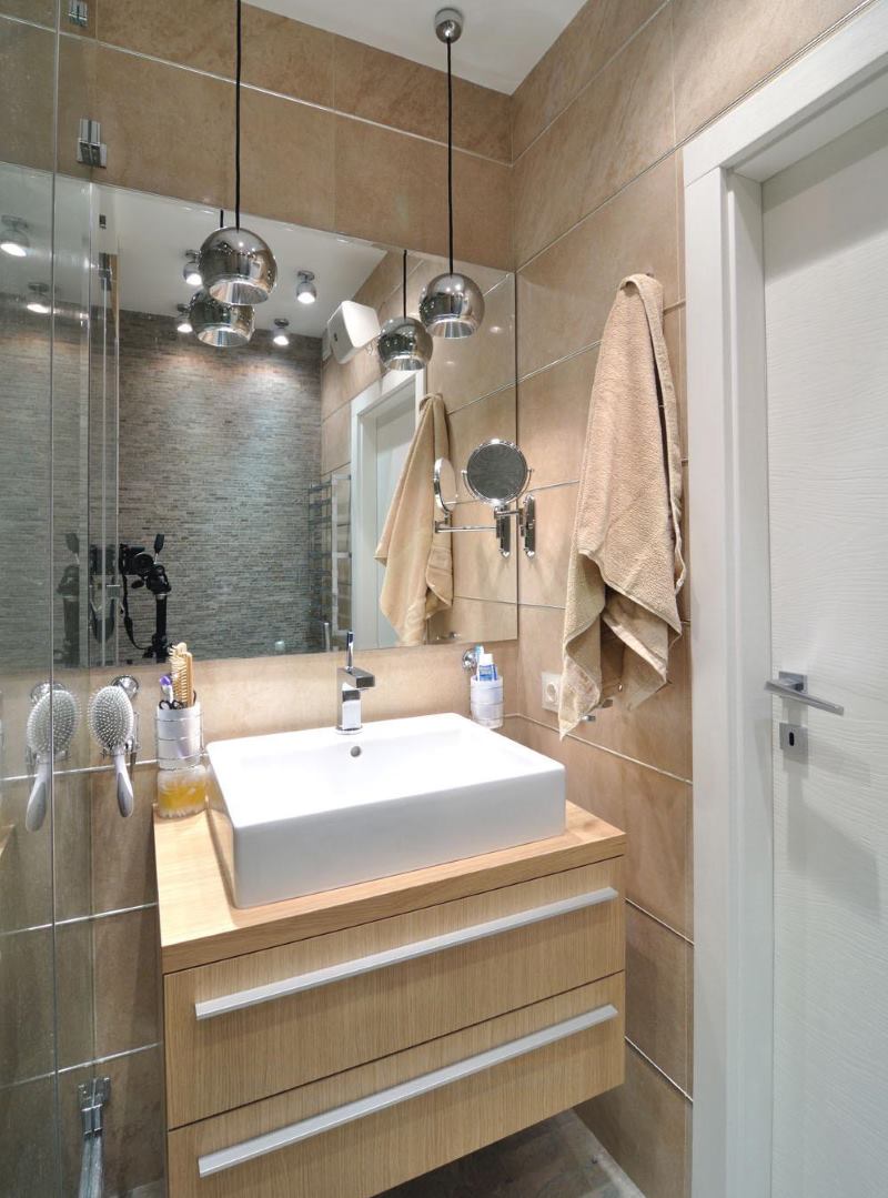 Combined bathroom of a studio apartment in a panel house