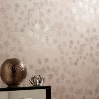 Bright wallpaper with shiny floral patterns