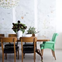 Mint as an accent in the living room