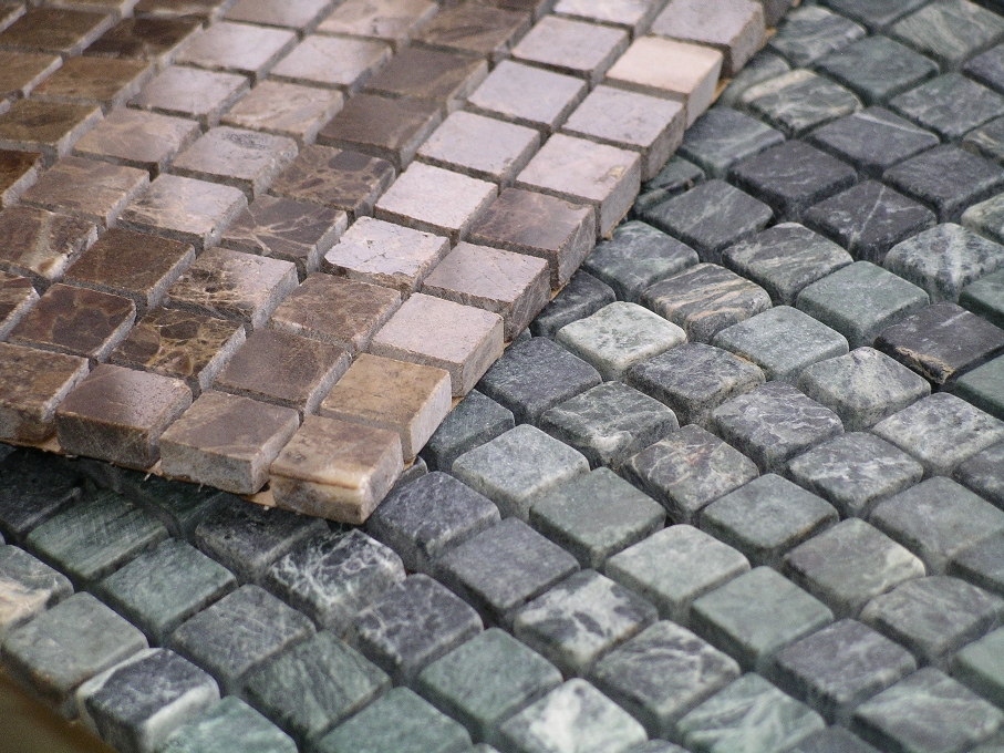 Feuilles de mosaïque en céramique de forme carrée pour le finissage de salle de bains