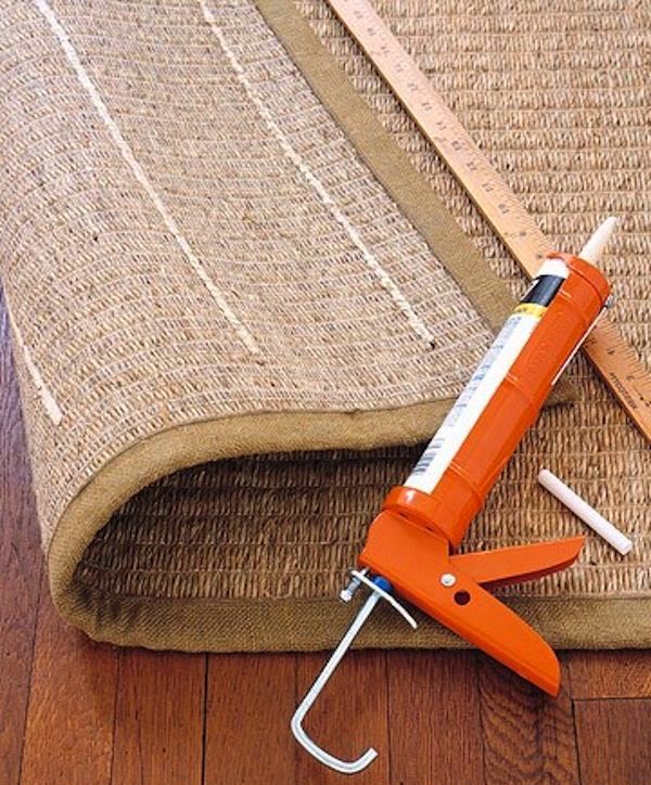 L'hack della vita in modo che il tappeto nel soggiorno non scivoli