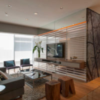 Use of glass in a modern interior