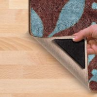 DIY anti-slip corners for carpet