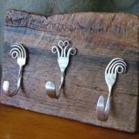 Do-it-yourself hangers from old forks
