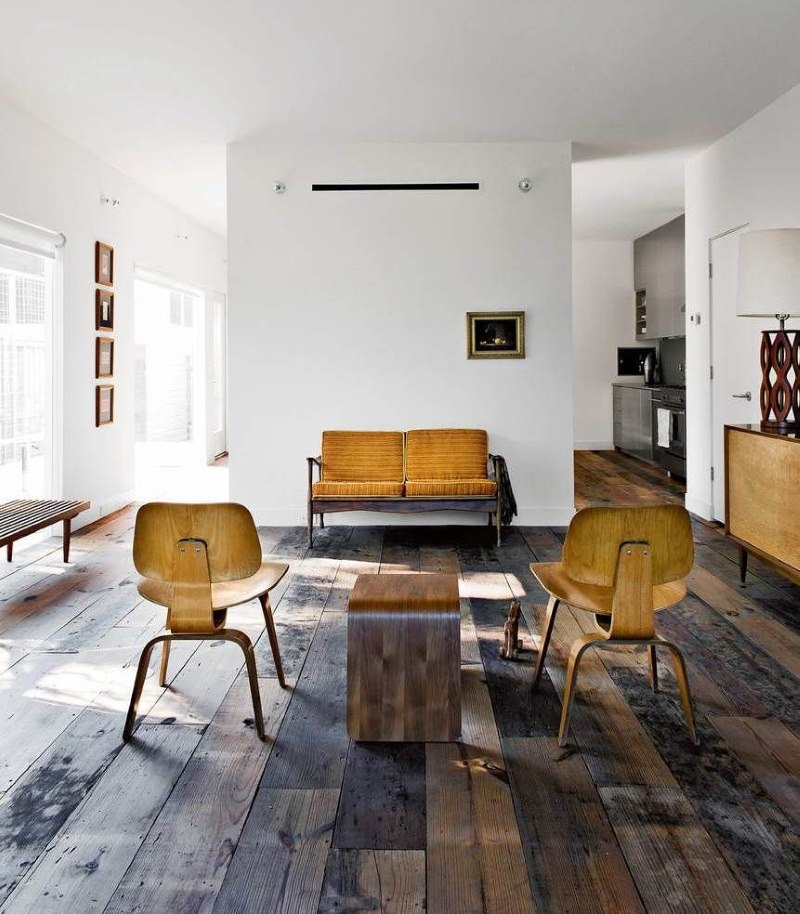 La combinazione di minimalismo e country in un salotto moderno