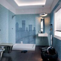 Blue mosaic in the interior of the bathroom