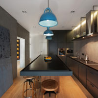 Metal and concrete in the interior of the kitchen