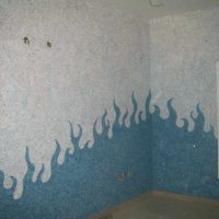 Wall decoration with liquid wallpaper of different colors