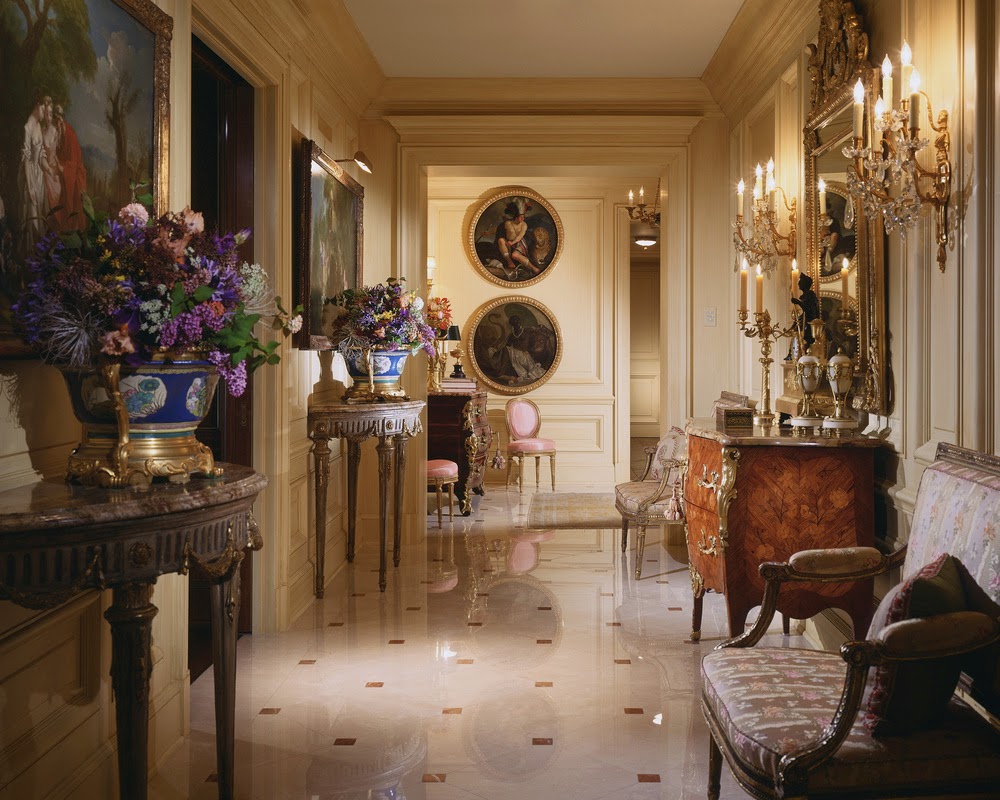 Glossy porcelain stoneware floor in the hallway of a private house
