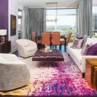 The use of purple in the design of the living room