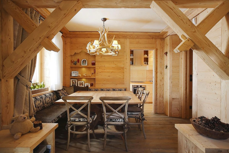 Decorazione da parete per cucina con legno naturale