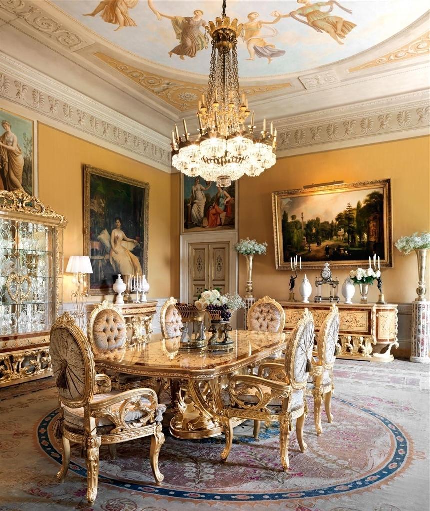 Empire style dining group