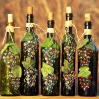 Gražus vyno butelių dekoras