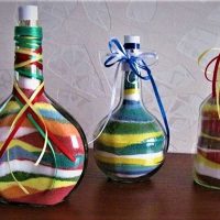 Dekoravimo buteliai su spalvotu smėliu