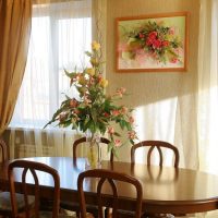 Pattern with flowers over the dining table