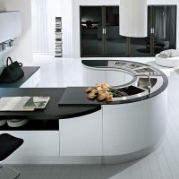 Kitchen design with arched peninsula
