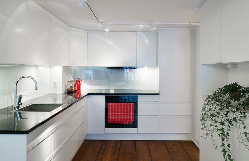 Minimalist white kitchen