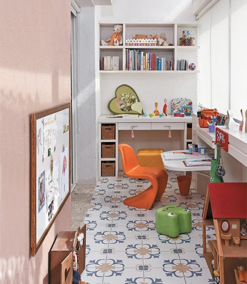 Organization of space in the children's room on the balcony