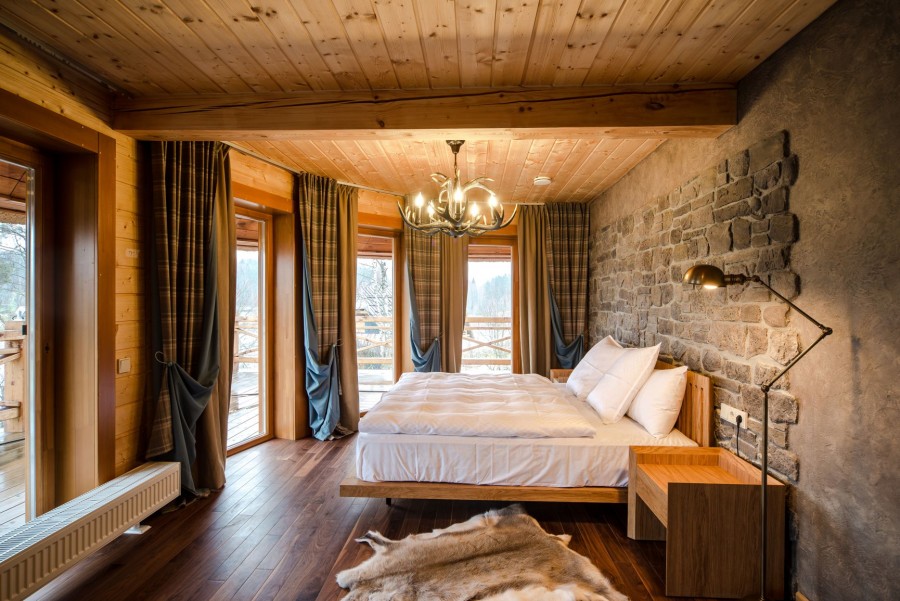 Camera da letto in stile rustico in stile chalet