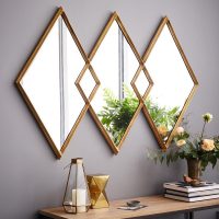 Composition de trois miroirs en losange